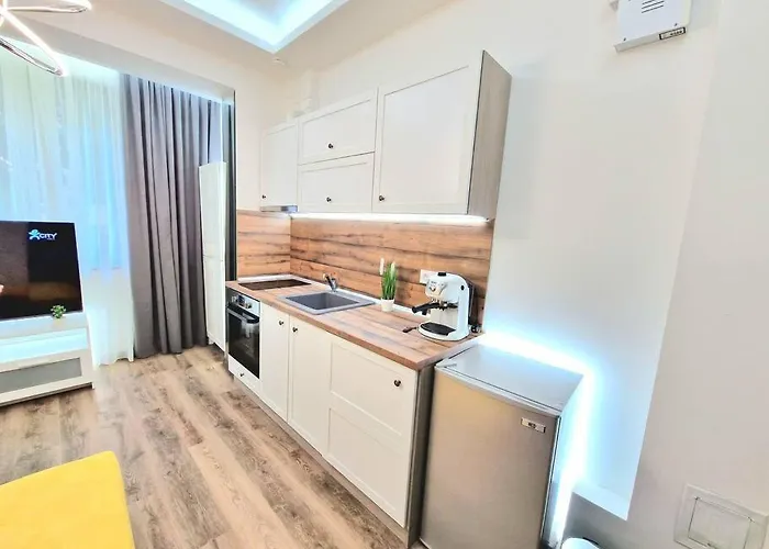 ベッド・アンド・ブレックファスト The Little 3*